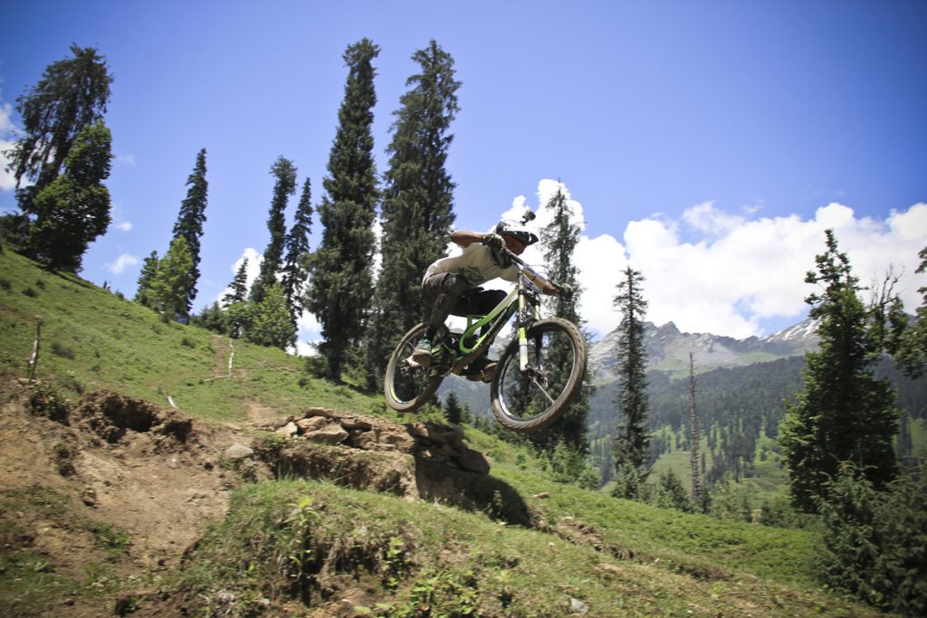 Himachal_Downhill_Mountain_Bike_Trophy_2014-1024x683